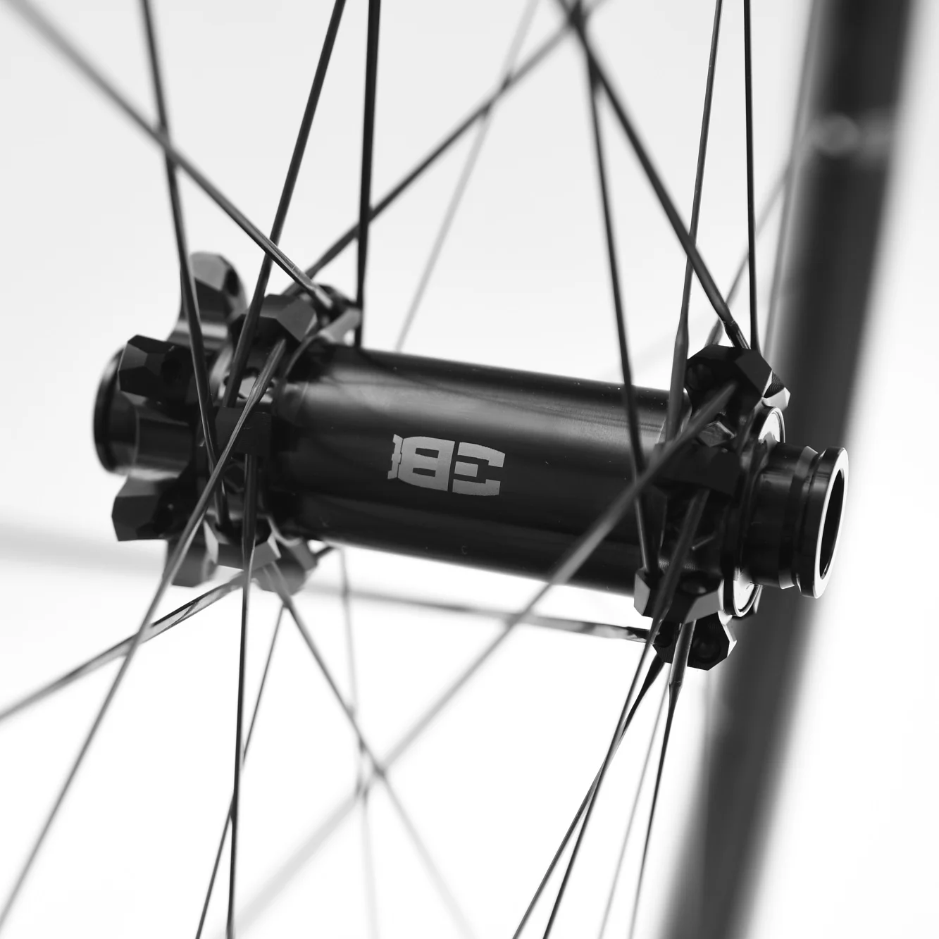 XC 30.X SL | STEALTH BLACK - Image 7